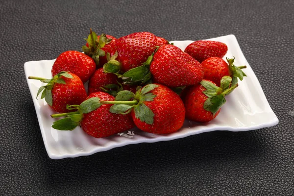 Ripe Fresh Strawberry Heap Bowl — Stock Photo, Image