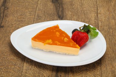 Kayısılı cheesecake çilekli ve naneli.