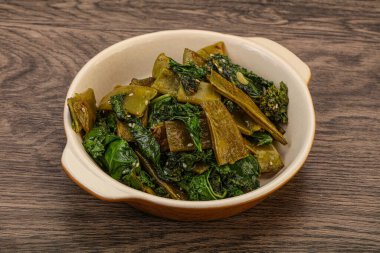 Kavrulmuş yeşil fasulye ve lahana ile Vagan mutfağı