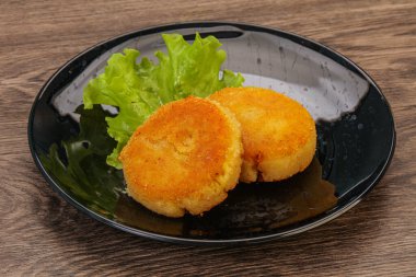 Vejetaryen mutfağı - Tabakta kızarmış patates pirzolası