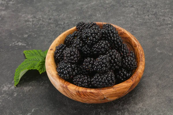 Sweet Tasty Ripe Blackberry Heap Leaf — Stock Photo, Image