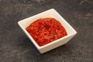 Kasede acı domates sosu