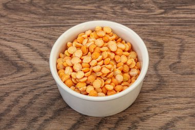 Kavanozda pişirmek için kuru bezelye