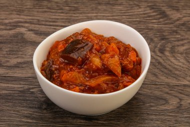 Domatesli ve otlu patlıcan sote.