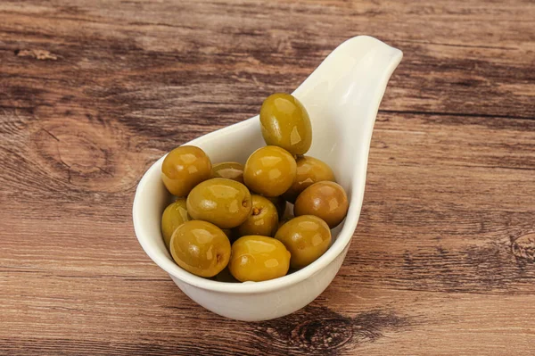 Olive Sottaceto Verde Mucchio Nella Ciotola — Foto Stock