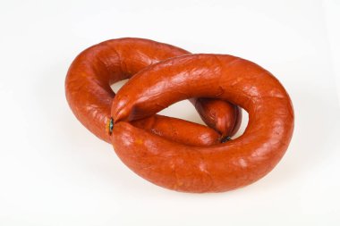 Lezzetli et sosis hazır beyaz arka plan üzerinde yemek için