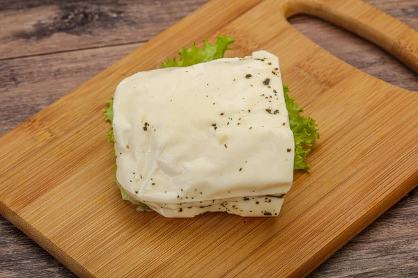 Queijo Grego Halloumi Com Hortelã Para Grelhar — Fotografia de Stock