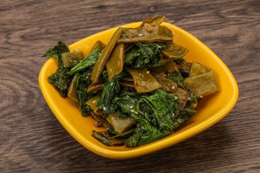 Kavrulmuş yeşil fasulye ve lahana ile Vagan mutfağı