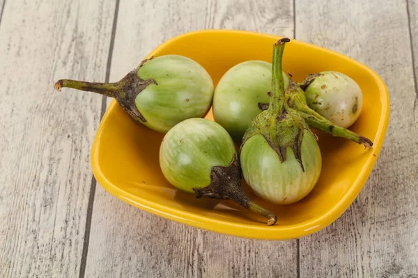 Pequena Berinjela Verde Asiática Pronta Para Cozinhar — Fotografia de Stock