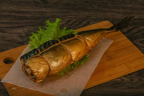 Lanche Peixe Cavala Saboroso Defumado Bordo — Fotografia de Stock