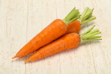 Üç taze taze taze havuç