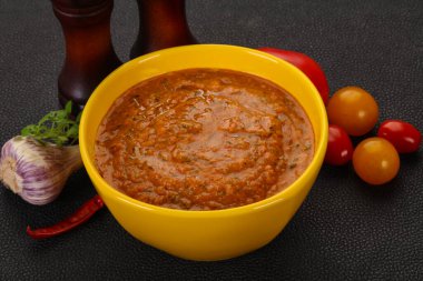 Meşhur İspanyol soğuk domates çorbası.