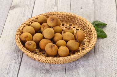 Tropikal meyve sepeti