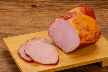 Baharatlı ve otlu füme domuz aslanı.