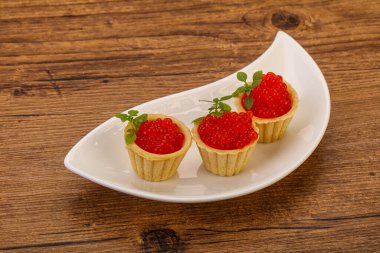 Apetizer - kırmızı havyarlı tart