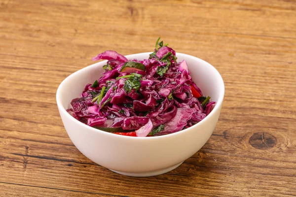 Eingelegter Rotkohl Mit Kräutern Und Gewürzen — Stockfoto