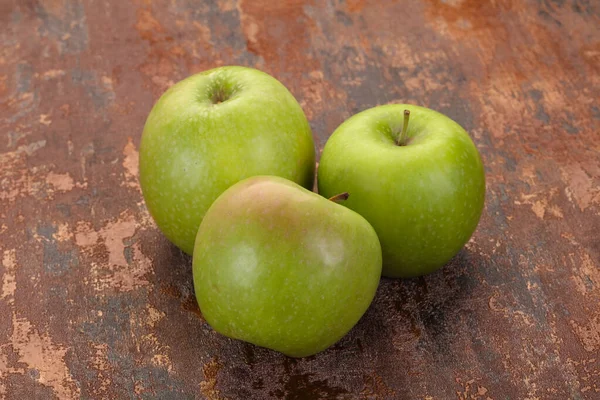 Grüner Reifer Süßer Saftiger Apfel — Stockfoto