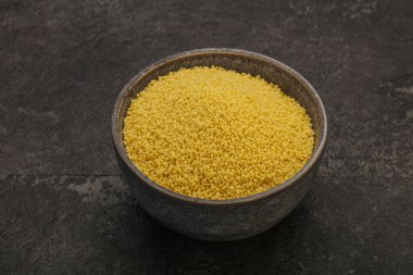 Yemek pişirmek için klozette çiğ öksürük yığını