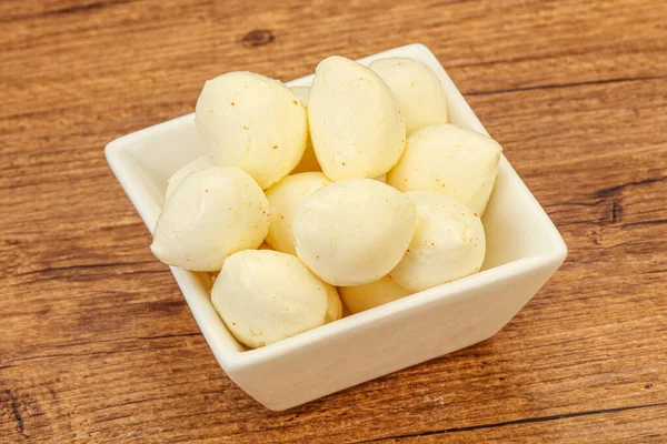 Natürlicher Leckerer Baby Mozarella Käse Der Schüssel — Stockfoto