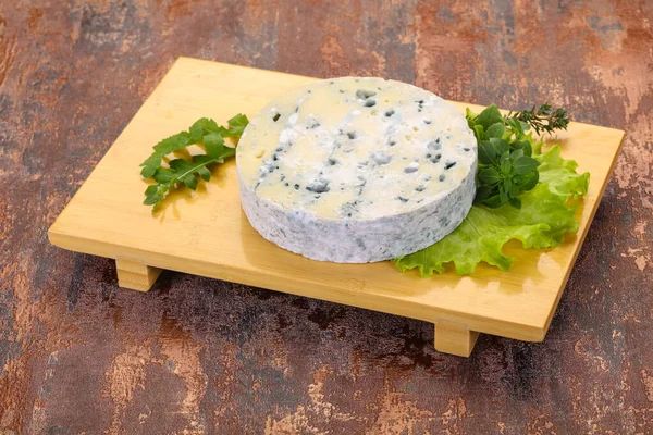 Blue Cheese Salad Basil — Stock Photo, Image