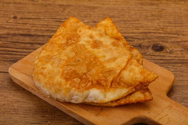 Cheburek Casero Caucásico Jugoso Con Carne —  Fotos de Stock