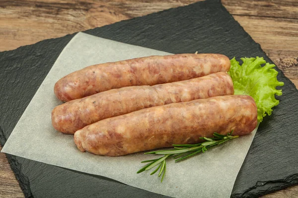 Rohe Wurst Vom Schwein Zum Grillen Mit Rosmarin — Stockfoto