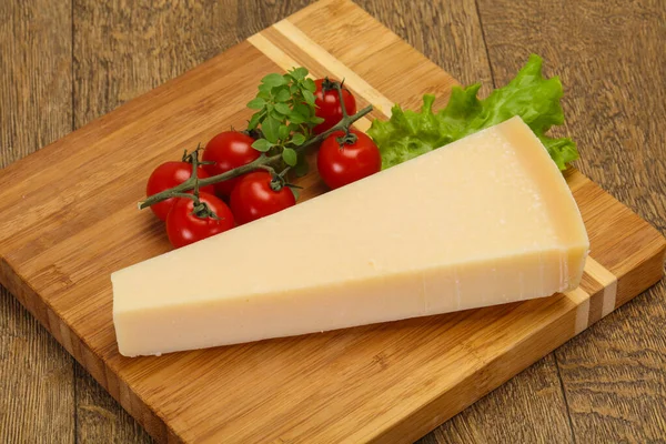 Traditionelle Italienische Parmesan Dreieck Serviert Salat — Stockfoto