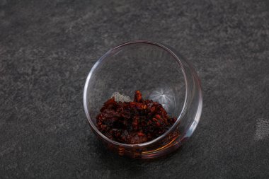 Vietnam usulü kızarmış biber soslu ve yağlı.