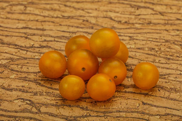 Tumpukan Tomat Cherry Segar Berwarna Kuning — Stok Foto