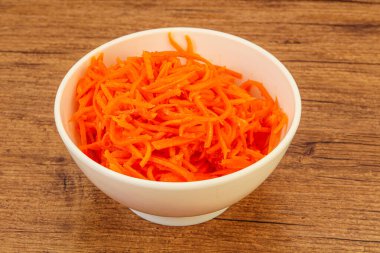 Baharatlı Kore havucu kasede