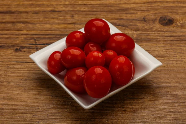 Eingelegte Rote Kirschtomaten Der Schüssel — Stockfoto