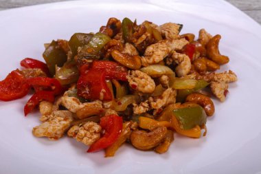 Asya mutfağı - Sebzeli kızarmış domuz eti