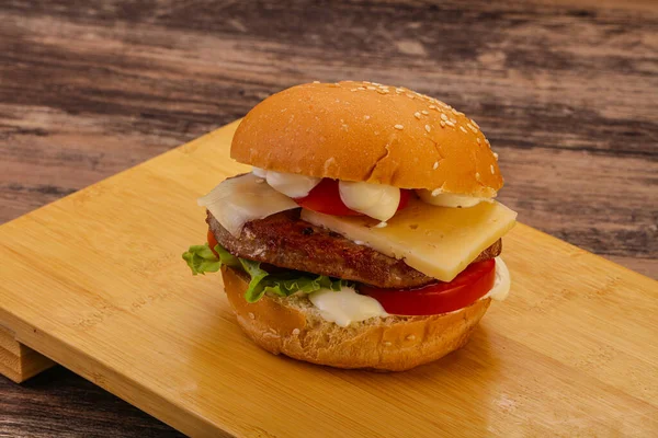 Delizioso Hamburger Con Tonno Formaggio — Foto Stock