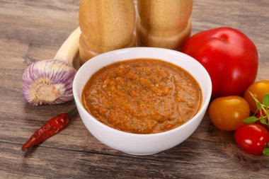 Meşhur İspanyol soğuk domates çorbası.