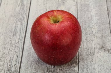 Bekar Kırmızı tatlı elma meyvesi