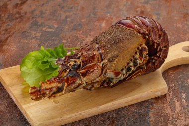 Çiğ Langust veya Minik Istakoz pişirmeye hazır.