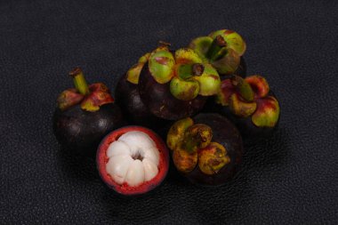 Olgun Tatlı deliköz egzotik meyve - Mangosteen