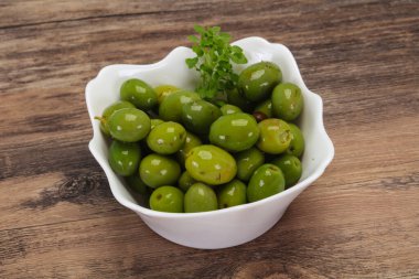 Salamura edilmiş yeşil Campo Kavanozda gerçek zeytin