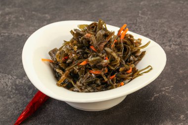 Havuçlu ve susamlı yosun kabağı.