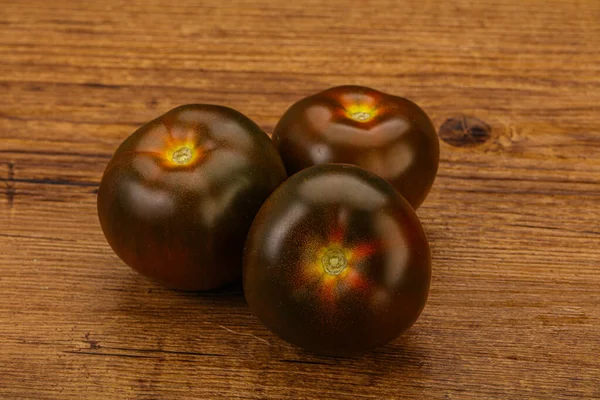 Schwarzer Leckerer Saftiger Kumato Tomatenhaufen — Stockfoto