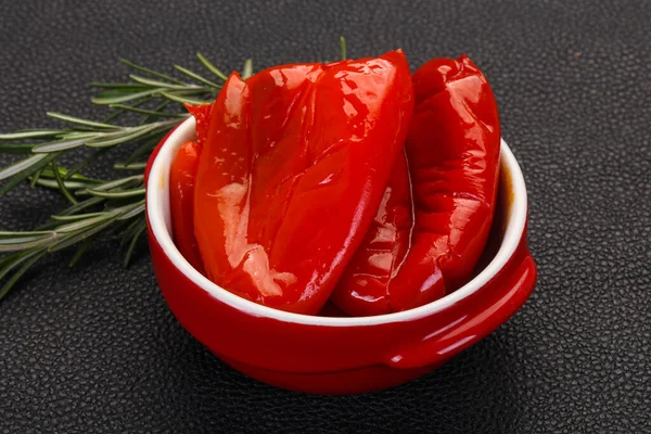 Yağlı Kırmızı Dolma Biberi Turşusu — Stok fotoğraf