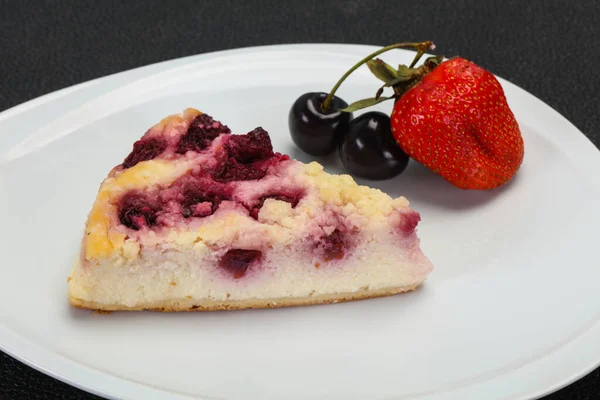 Cheesecake Cherry Served Strawberry Mint — Stock Photo, Image