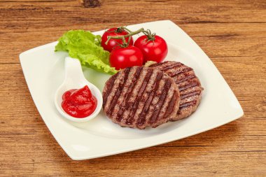 Domates soslu ızgara burger pirzolası