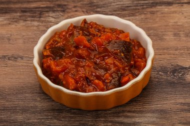 Domatesli ve otlu patlıcan sote.