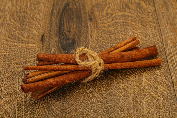 Paus Canela Aroma Para Cozinhar Bebidas — Fotografia de Stock