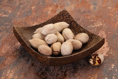 Fındık yığını kasede