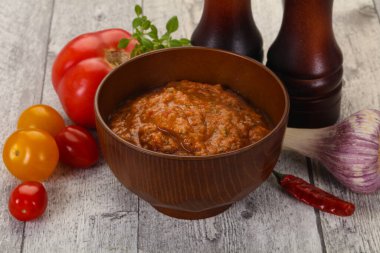 Meşhur İspanyol soğuk domates çorbası.