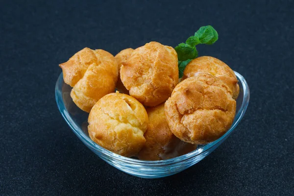 Sweet Tasty Profiteroles Heap Bowl Served Mint — Stock Photo, Image