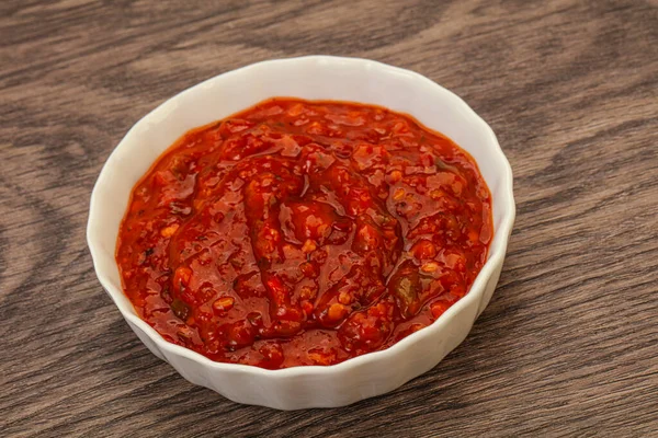 番茄热辣酱在碗里 — 图库照片