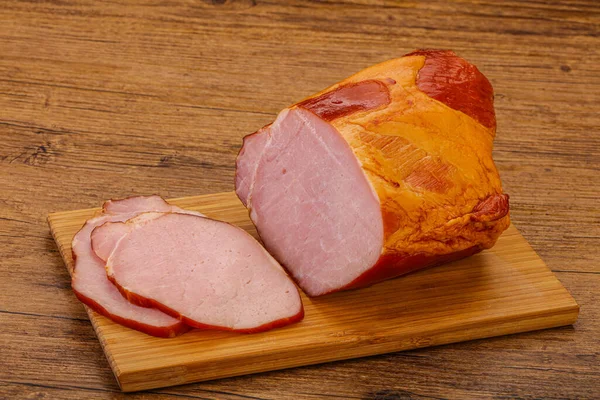 Baharatlı ve otlu füme domuz aslanı.